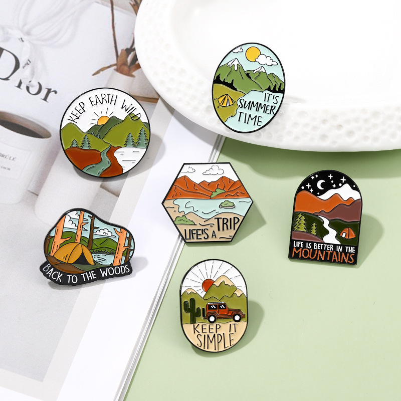 Outdoor Adventure Enamel Pins  - Outdoor Adventure Friends recension och pris