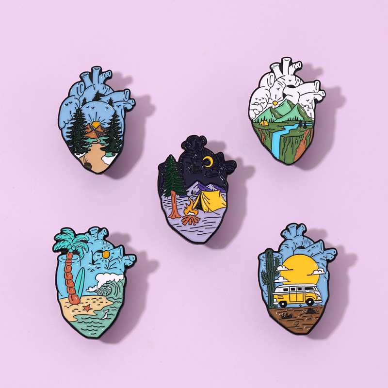 Adventure Heart Enamel Pins De - Outdoor Adventure Friends recension och pris