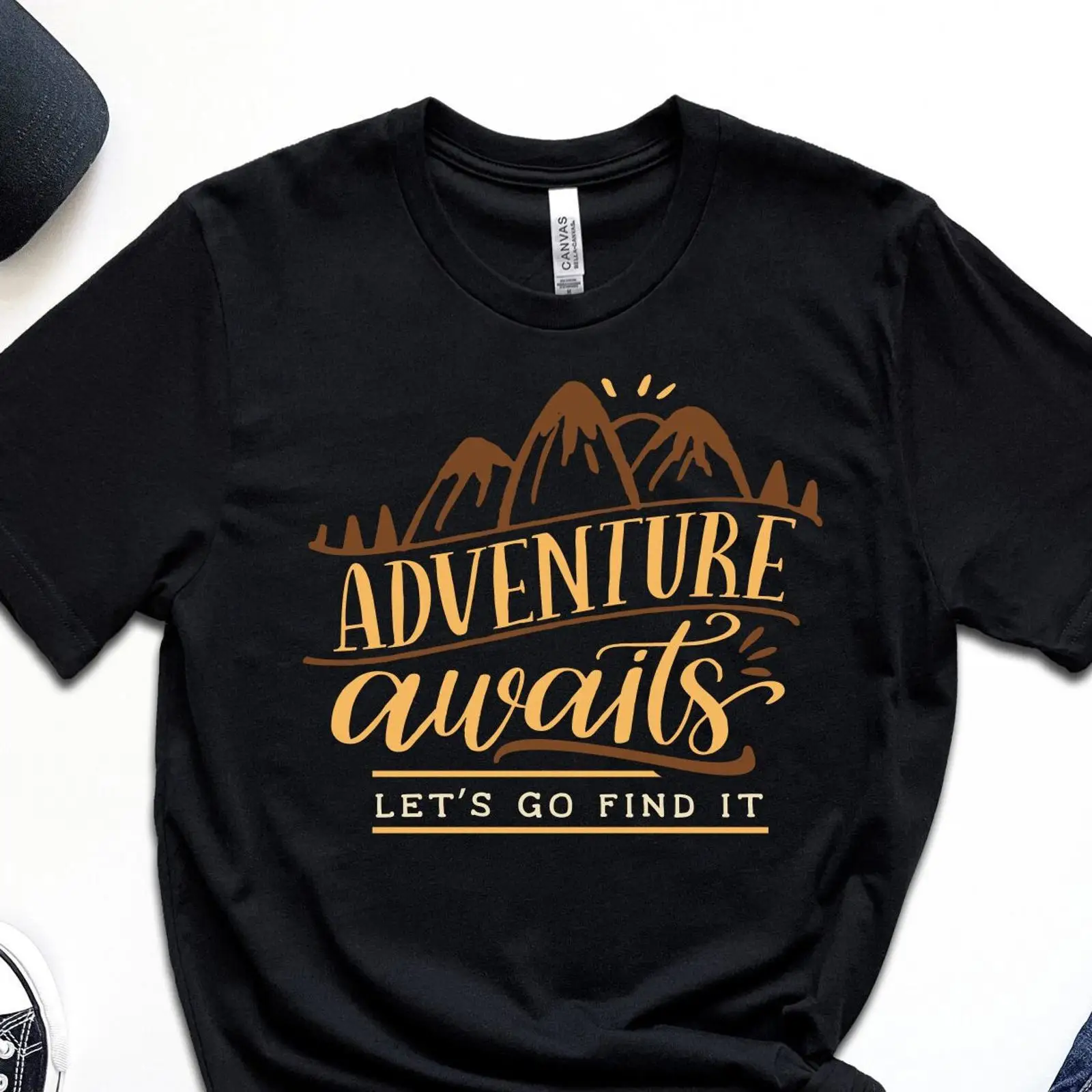 Adventure Awaits Mountain T Sh - Outdoor Adventure Vacations For Families recension och pris
