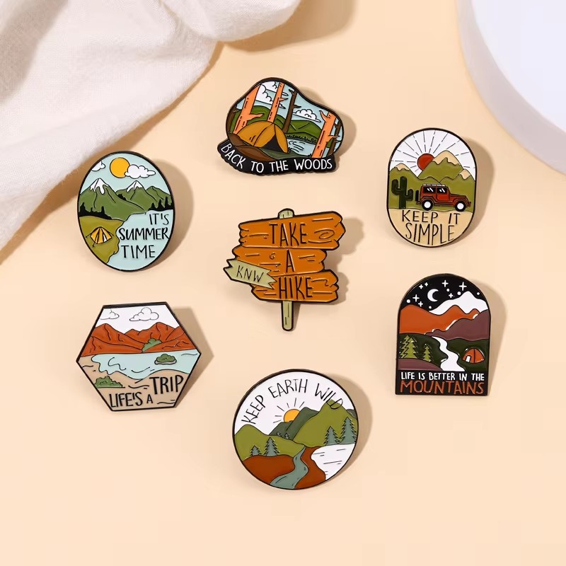 Outdoor Adventure Enamel Pins  - Outdoor Adventure Friends recension och pris